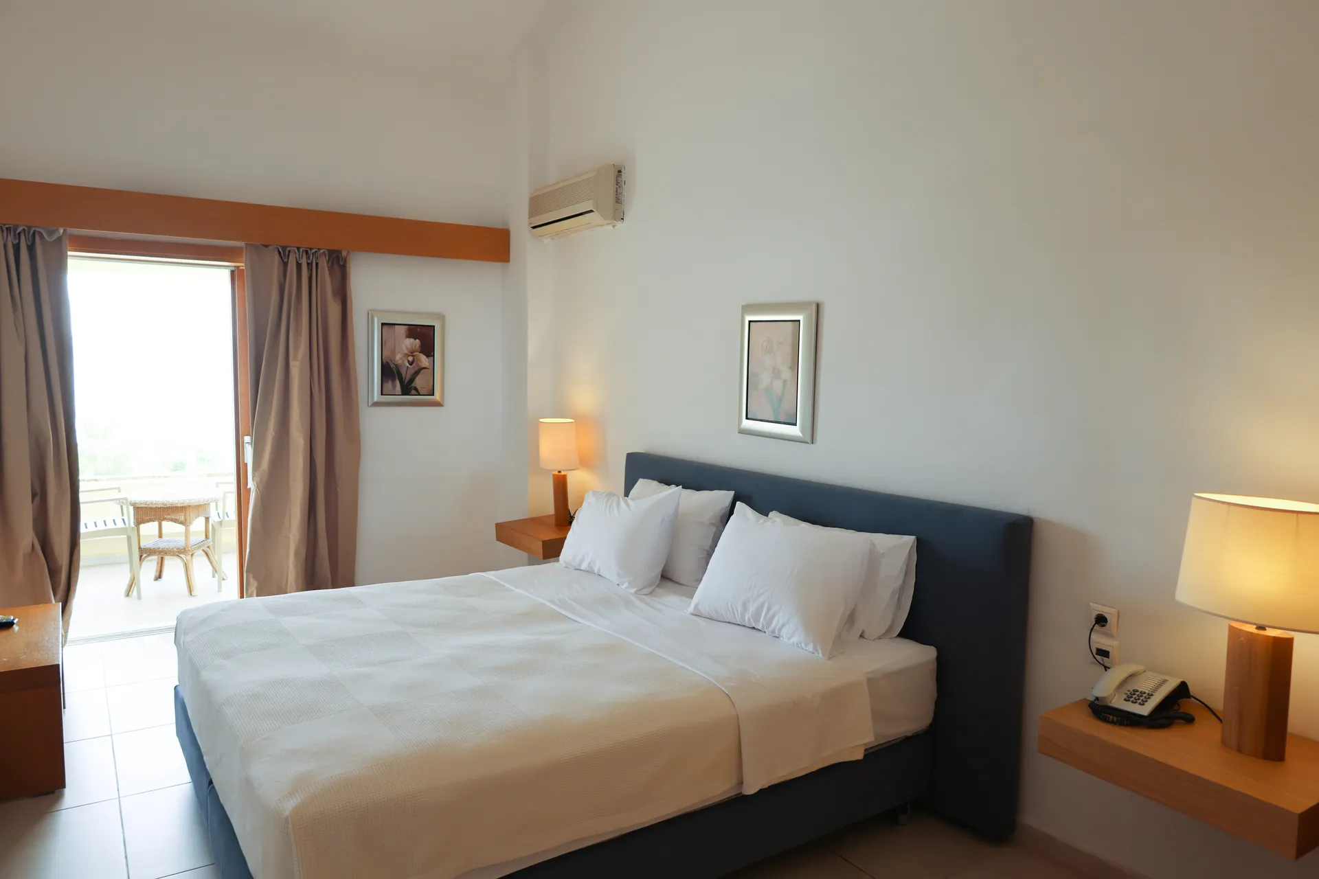 Tiara Holidays - Kanapitsa Mare Hotel - Deluxe Double twin Sea View